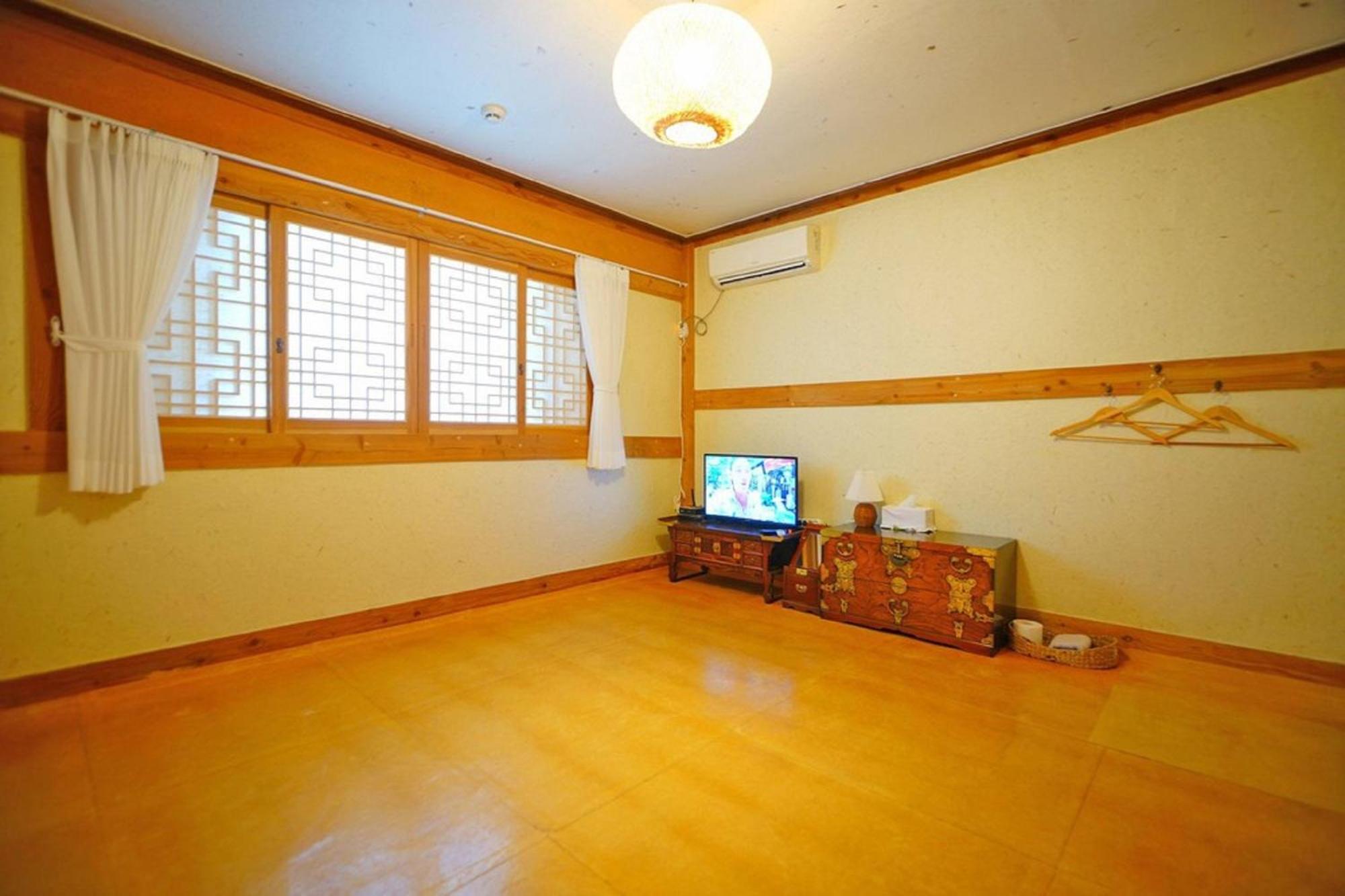 Hanok Gotaek Goeul Jeonju Eksteriør billede