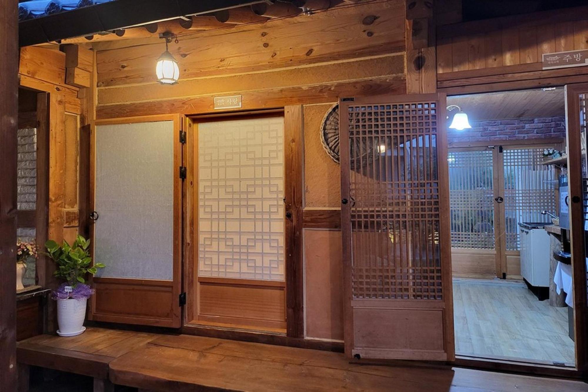 Hanok Gotaek Goeul Jeonju Eksteriør billede